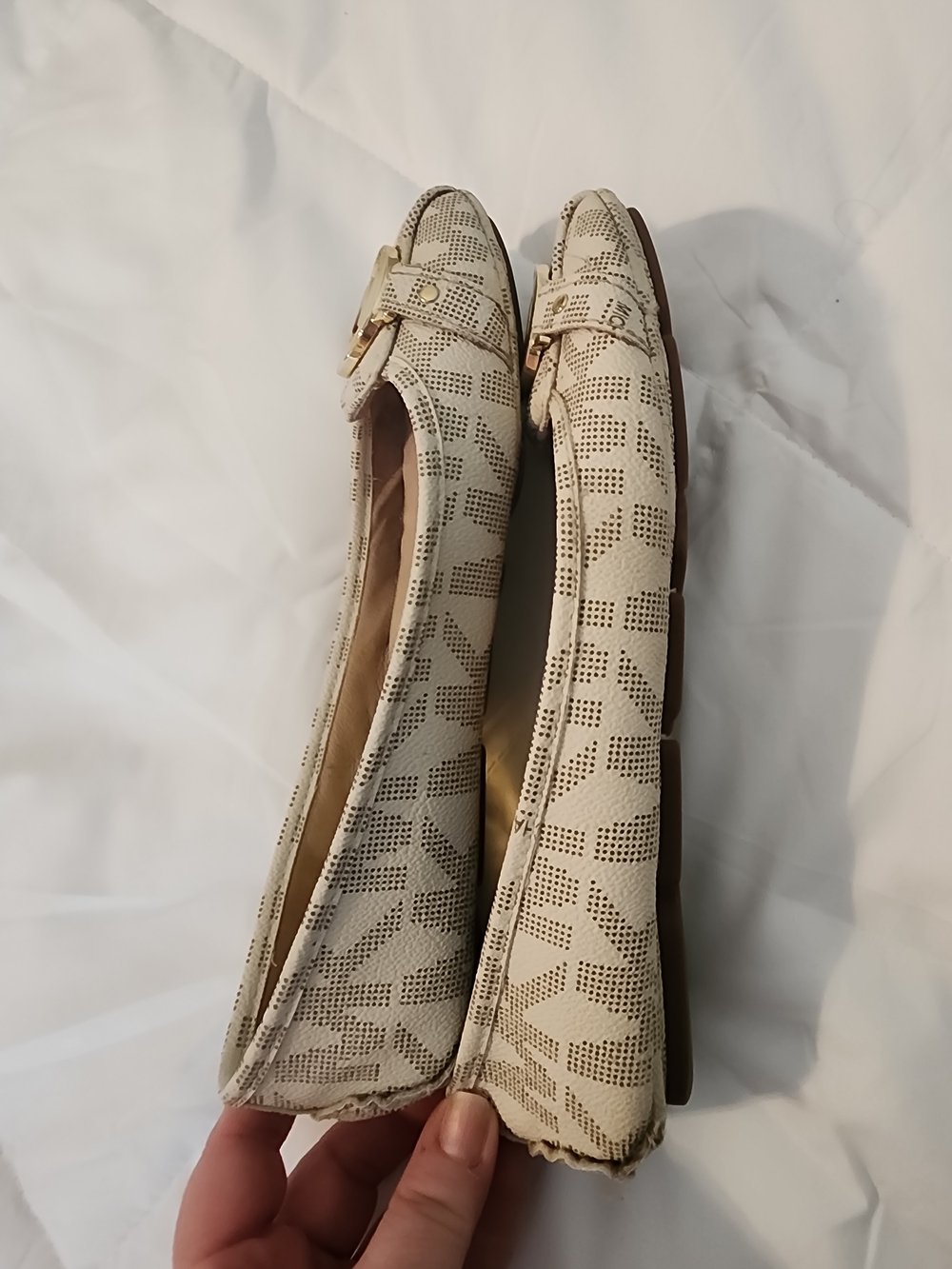 Michael Kors Women's Cream Logo Ballet Flats - Picture 4 of 8